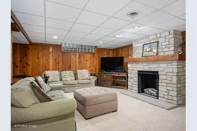 1170 Logan Avenue, Elgin, IL 60120 - Photo 20