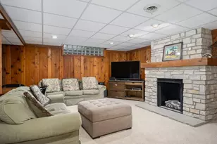 1170 Logan Ave, Elgin, IL 60120 - Photo 20