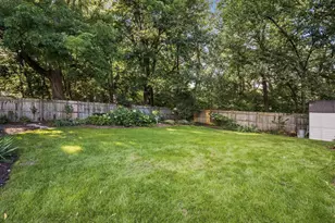 1170 Logan Ave, Elgin, IL 60120 - Photo 28