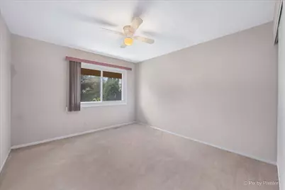 852 Woodmar Drive, Crystal Lake, IL 60014 - Photo 30