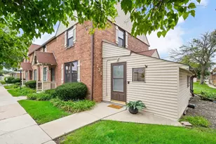 721 E Maple Ave, La Grange, IL 60525 - Photo 2