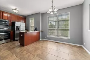 337 N Commerce St, Aurora, IL 60504 - Photo 10