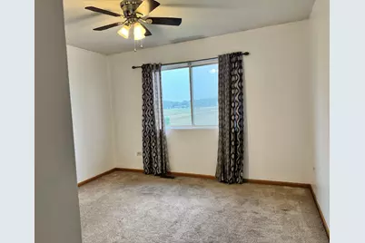 16445 Siegel Drive, Crest Hill, IL 60403 - Photo 12