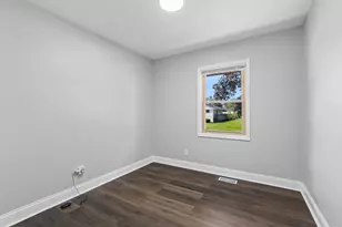 291 Clyde Ave, Calumet City, IL 60409 - Photo 12