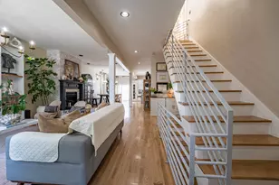 539 W 44th Pl, Chicago, IL 60609 - Photo 8