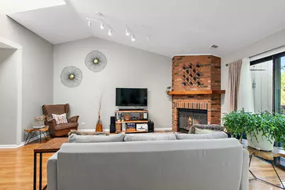 1290 Oak Hill Road #B, Lake Barrington, IL 60010 - Photo 4