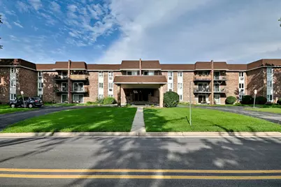 850 S Lorraine Road S #3E, Wheaton, IL 60189 - Photo 1