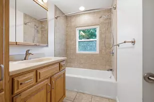 100 E Lincoln Dr, Cooksville, IL 61730 - Photo 20