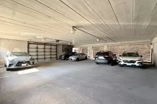222 W 26th St, Chicago, IL 60616 - Photo 2