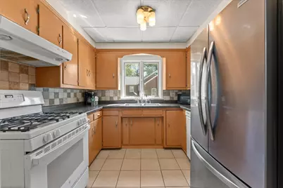917 W Washington Street, Champaign, IL 61821 - Photo 10