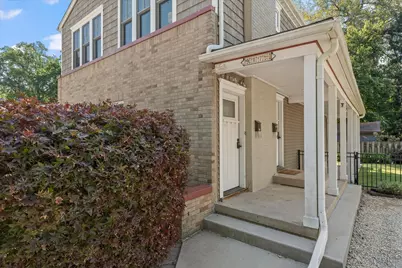 917 W Washington Street, Champaign, IL 61821 - Photo 2