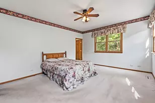 341 Old Darby Ln, Winthrop Harbor, IL 60096 - Photo 18