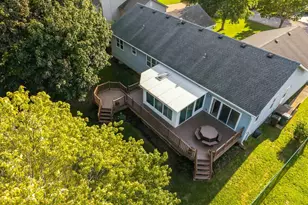 341 Old Darby Ln, Winthrop Harbor, IL 60096 - Photo 36