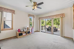 341 Old Darby Ln, Winthrop Harbor, IL 60096 - Photo 12