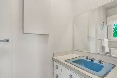 2414 Sunset Avenue, Waukegan, IL 60087 - Photo 16