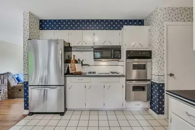 2414 Sunset Avenue, Waukegan, IL 60087 - Photo 10