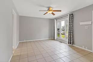 302 Healy Ave, Romeoville, IL 60446 - Photo 4