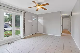 302 Healy Ave, Romeoville, IL 60446 - Photo 6