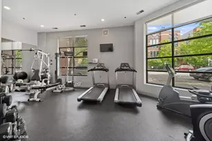 859 W Erie St, Chicago, IL 60642 - Photo 26