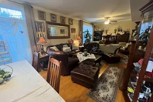 992 W Irving Park Rd, Bensenville, IL 60106 - Photo 6