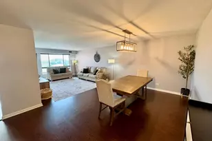 701 Forum Square, Glenview, IL 60025 - Photo 6