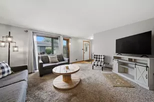 1344 Wakeby Ln, Schaumburg, IL 60193 - Photo 10