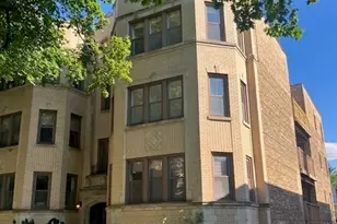 2651 W Greenleaf Ave, Chicago, IL 60645 - Photo 2