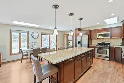 204 Hillside Court, Lake Zurich, IL 60047 - Photo 6