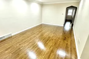 8434 S Luella Ave, Chicago, IL 60617 - Photo 2
