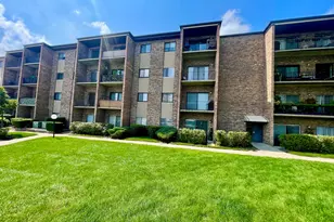 725 W Huntington Commons Rd, Mount Prospect, IL 60056 - Photo 18