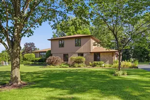 900 St Andrews Way, Frankfort, IL 60423 - Photo 2