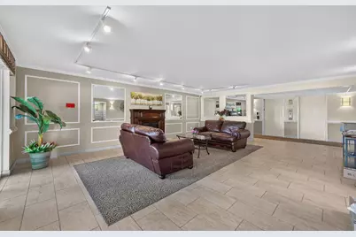 841 N York Street #428, Elmhurst, IL 60126 - Photo 2
