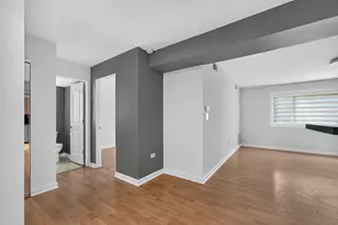 841 N York St, Elmhurst, IL 60126 - Photo 10
