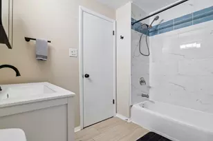 936 E 84th Pl, Chicago, IL 60619 - Photo 10