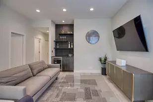 4040 N Kenmore Ave, Chicago, IL 60613 - Photo 6