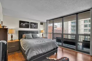 10 E Ontario St, Chicago, IL 60611 - Photo 8