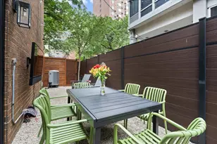 345 W Barry Ave, Chicago, IL 60657 - Photo 30