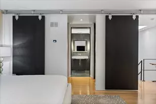 345 W Barry Ave, Chicago, IL 60657 - Photo 18