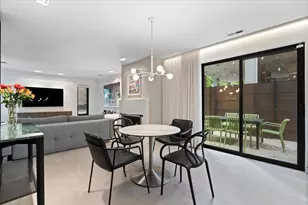 345 W Barry Ave, Chicago, IL 60657 - Photo 10