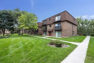 9818 Bianco Terrace, Des Plaines, IL 60016 - Photo 20
