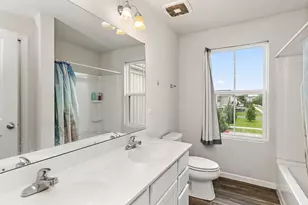 421 E Meadowdale Cir, Hampshire, IL 60140 - Photo 16