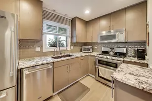 475 Burton Ave, Highland Park, IL 60035 - Photo 10