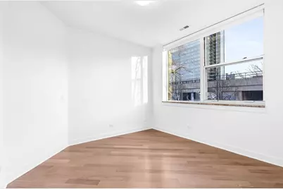 914 W Hubbard Street #104, Chicago, IL 60642 - Photo 16