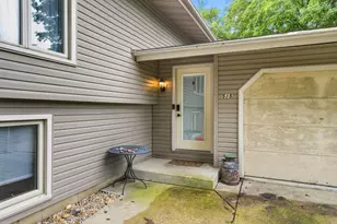 515 E High St, Morris, IL 60450 - Photo 2