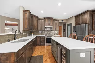 1813 Trevino Cir, Bolingbrook, IL 60490 - Photo 10