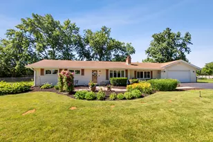 1001 63rd Pl, La Grange Highlands, IL 60525 - Photo 2