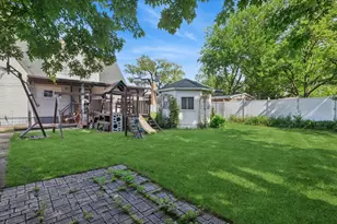 8233 Austin Ave, Morton Grove, IL 60053 - Photo 20