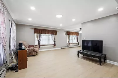 8233 Austin Avenue, Morton Grove, IL 60053 - Photo 4