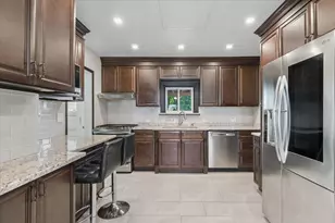 8233 Austin Ave, Morton Grove, IL 60053 - Photo 6