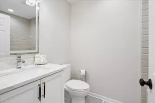 1204 Chatham Ct, Libertyville, IL 60048 - Photo 22
